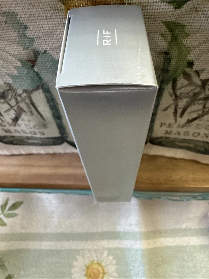 Crema líquida perfeccionadora RodanAndFields Radiant Defense FPS 30 1,5 NUEVA EN CAJA CADUCIDAD 6/27 Foto 4 de 4