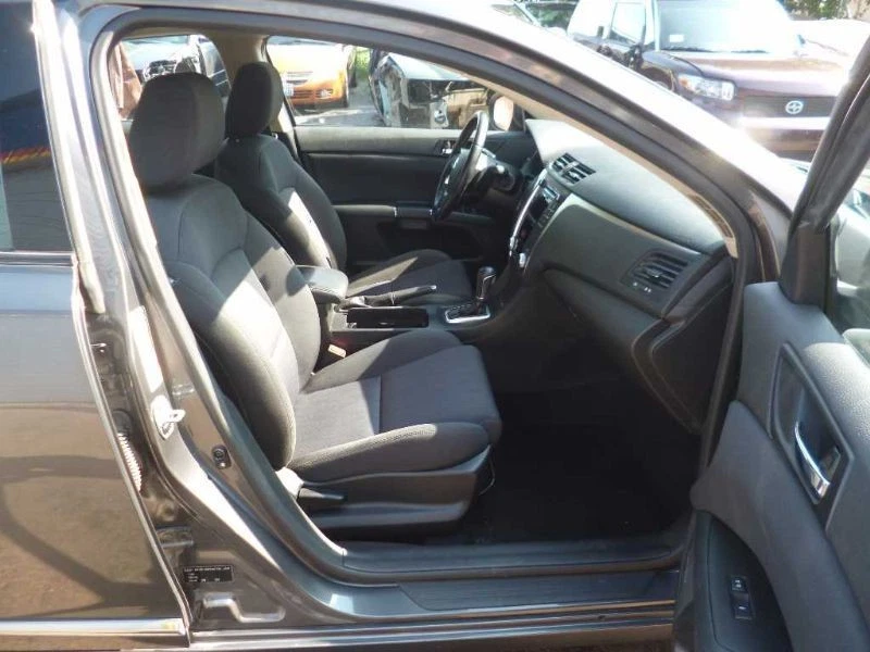 2010-2013 Suzuki Kizashi conductor delantero izquierdo nudillo 2011 2012 10 11 12 13 Foto 4 de 4