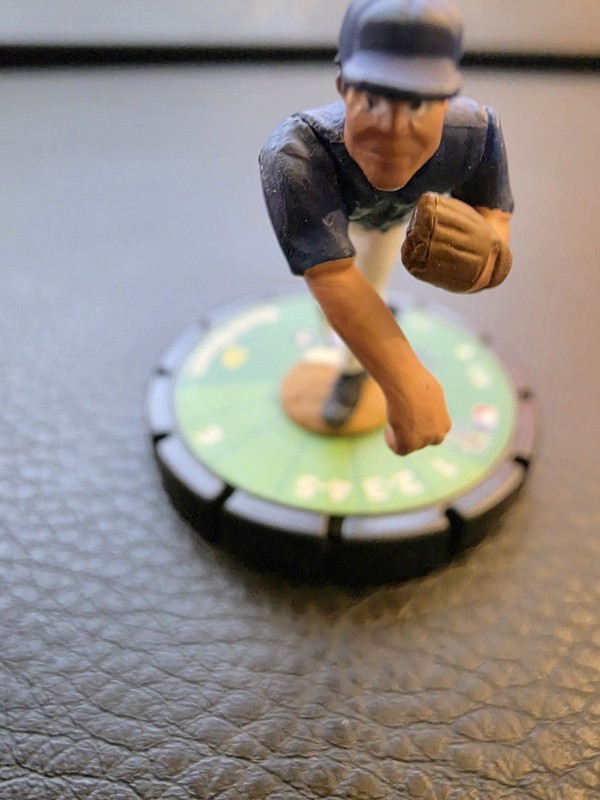 MLB SportsClix – Kevin Brown #074 – Black Base – WizKids Miniature