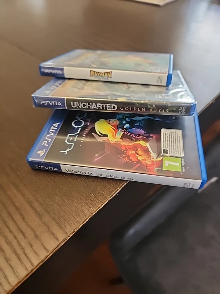 Pack Juegos PS Vita RAYMAN UNCHARTED VELOCITY Foto 4 de 4
