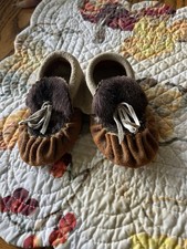 Vintage Handmade Native American Baby Moccasins With Fur Trim