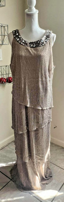 Laura Plus sleeveless Beaded neck layerd gown 18 NEW