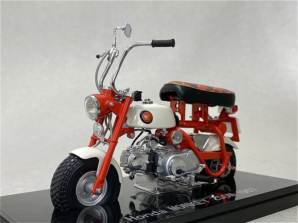 【期間限定特価】 1/10 EBBRO Scale Box w/Original Color Red Z50M MONKEY Honda オートバイ