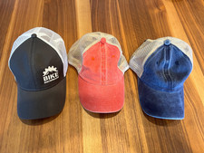 LQQK 3-bundle of New Trucker styled mesh hats...