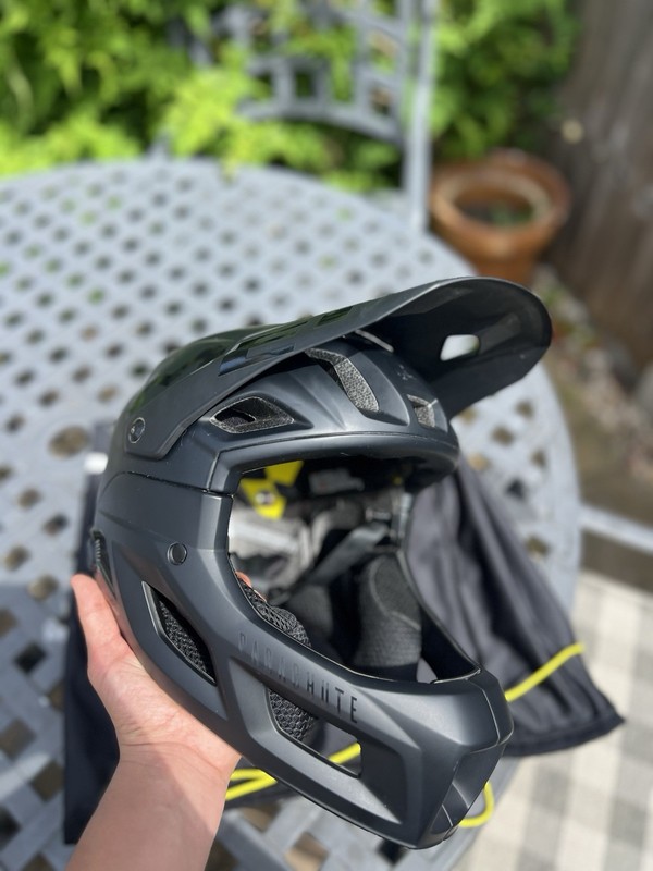 MET Parachute MCR Mips Full Face MTB Cycling Helmet Black