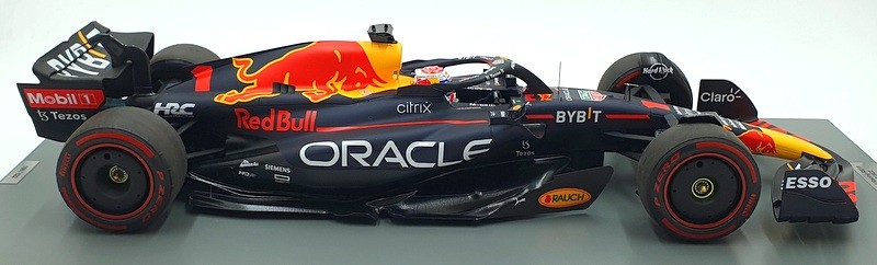 Spark 1/12 Scale 12S035 Oracle Red Bull RB18 Dutch 2022 F1 M
