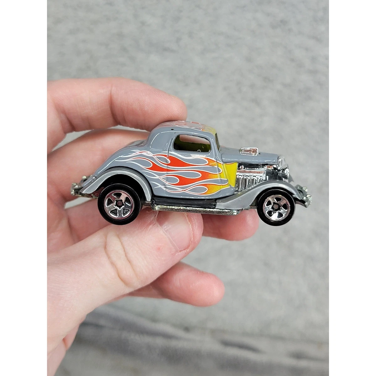 Hot Wheels Ford 1932 Vehicle Year Vintage Manufacture Diecast Cars