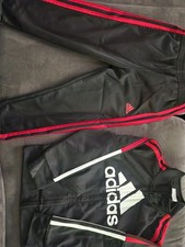 BLACK AND RED ADIDAS OUTFIT SIZE 4 BOYS