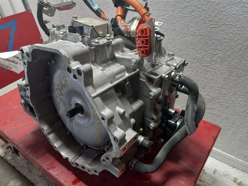 Transmisión VIN UE 7º y 8º dígitos P410 compatible con 12-18 PRIUS V Foto 3 de 4