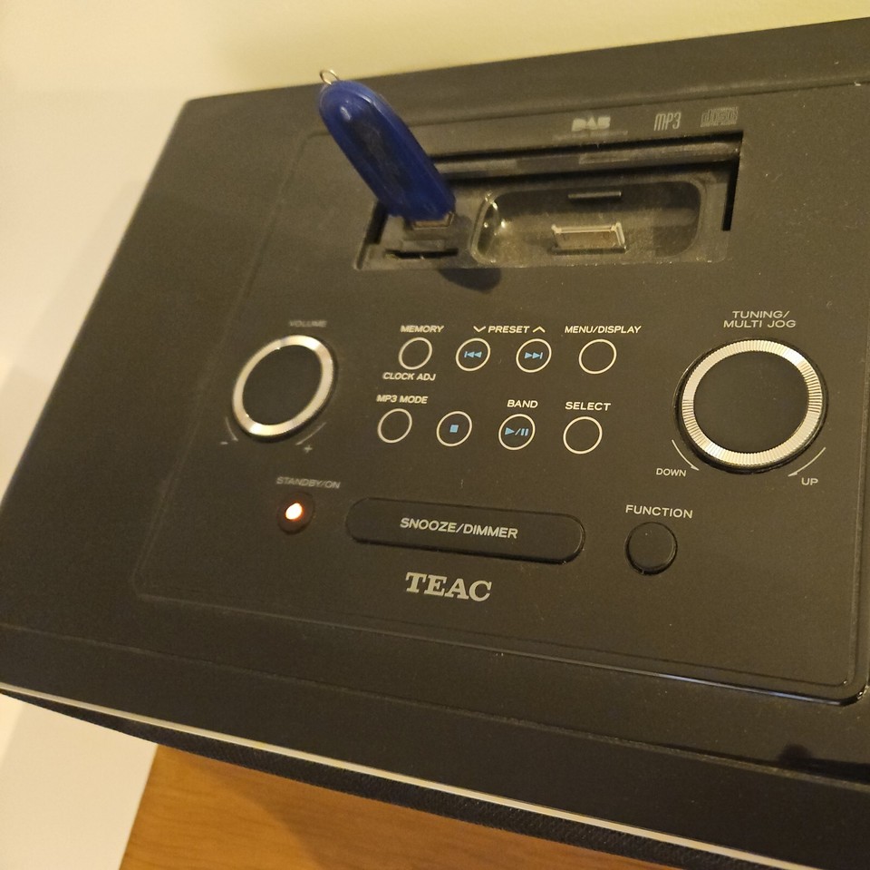 Radio HI-FI TAEC SR-L200i Blanche – Table Radio Vintage Japon