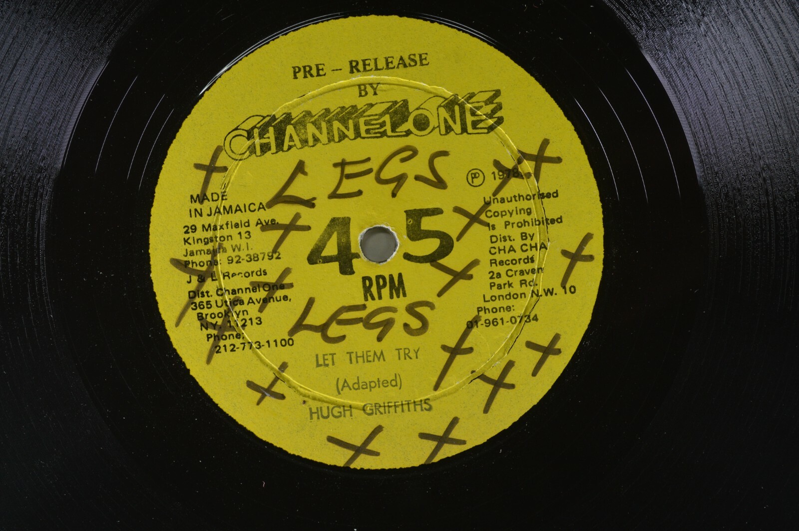 HUGH GRIFFITHS Breaking Up/ Let Them Try REGGAE Import 12" Jamaica