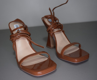 Steve Madden Lafayette Cognac Patent Ankle Wrap Open Toe Sculptural Heeled 8M
