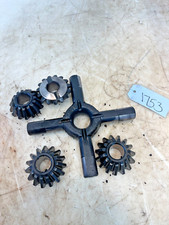 1981 International Ih 986 Tractor Differential Spider Bevel Gears & Shaft