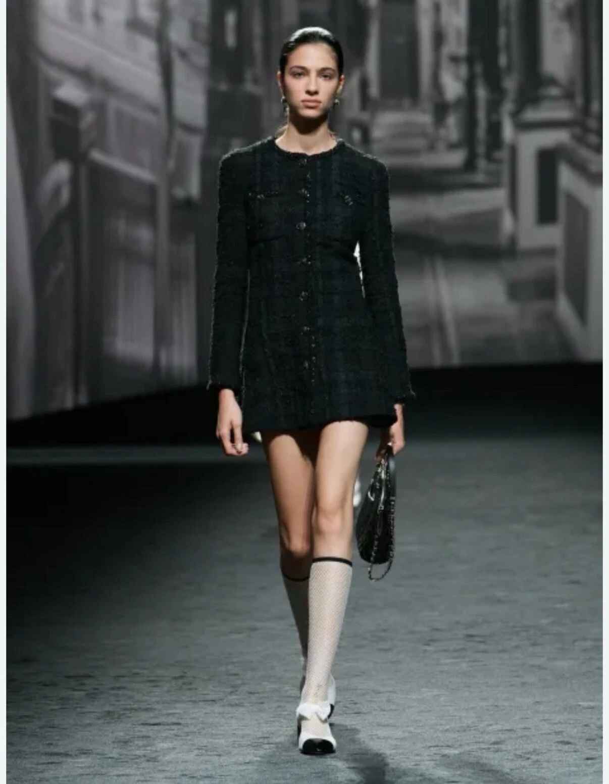 Abito giacca passerella nero Chanel tweed 2023