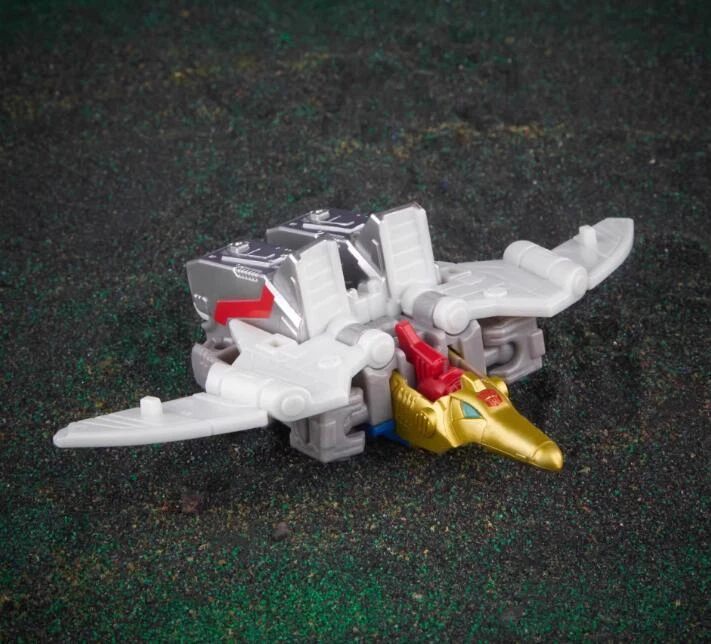 Transformers Generations Legacy Evolution Dinobot Swoop 3" Toy Action Figure New - Image 4 of 4
