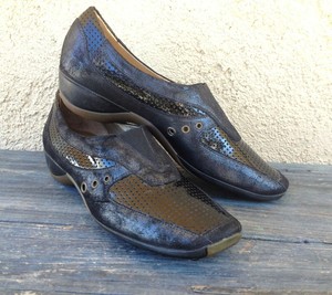 patent leather walking shoes