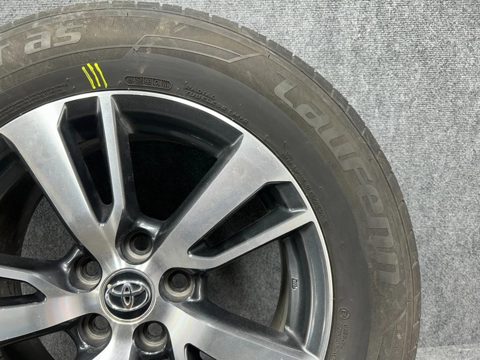 TOYOTA RAV4 XLE 16-18 OEM WHEEL RIM 5 TWIN SPOKE 17" 17X7 W/ TIRE 225/65R17 80K - Image 3 of 4