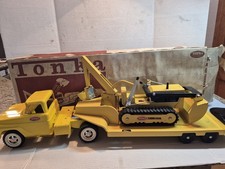 Vintage Tonka Toys 1960s Lowboy Truck Flatbed Trailer w Trencher Yellow