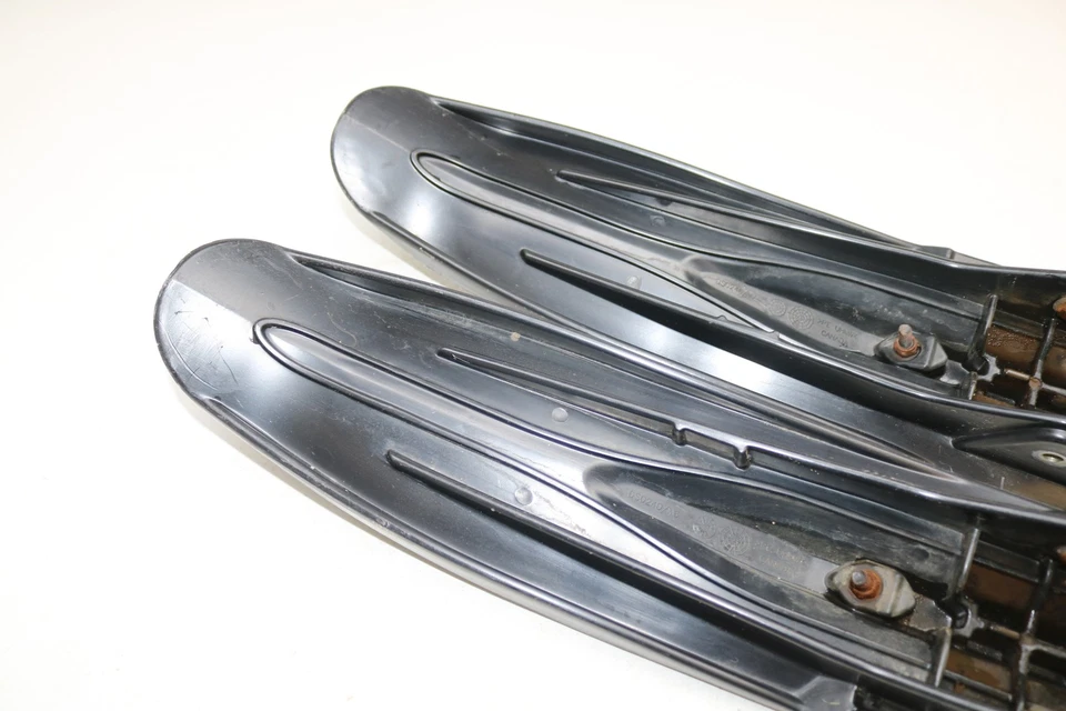 2011 Ski-doo Mxz Tnt 600 Carb Xp Pilot 5.7 Plastic Skis Ski Black - Изображение 2 из 4