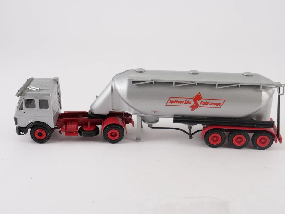 Conrad D n° 3014 camion réservoir Mercedes Spitzer Silo jamais joué boîte 1/50 - Photo 2/4