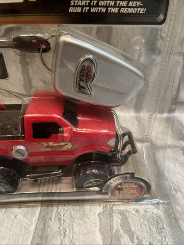 🚗 Vintage 1999 Tyco Mattel Wheels Key Start Radio Control 27mhz Red Truck ~ NEW - Picture 3 of 4