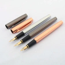 Yiren 856 Metal Fountain Pen, Medium Nib, Chiseled Grid Pattern, + Ink Converter