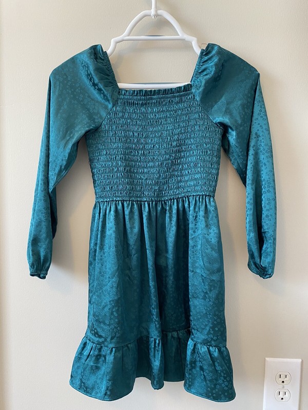Girl’s Art Class Smocked Body Green Satin Jacquard Ruffled Party Dress Medium 8