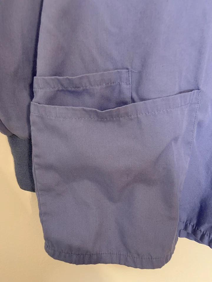 Chaqueta Médica Cisne Blanco Uniforme Médico Medio Azul Abotonada Foto 4 de 4