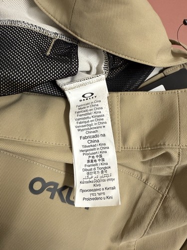 Oakley Pierside 19 RC Hybrid Short Mens Size 38 - Rye Khaki Casual Walkshorts - Picture 6 of 6