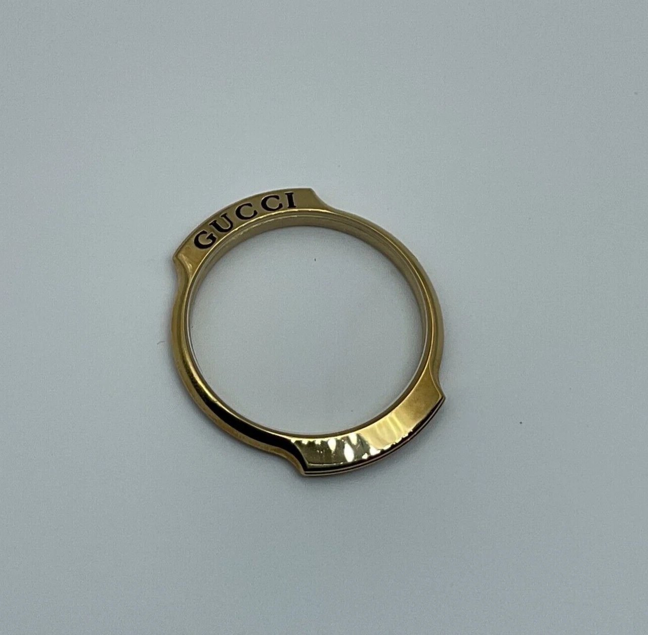 NOS LUNETTE DE MONTRE GUCCI 8200M ORIGINALE AVEC VERRE CRISTAL INSTALLÉ