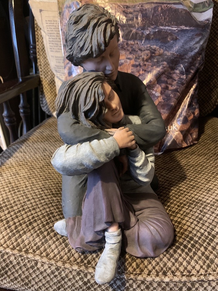 Elisa Figurine/Sculpture Romantic Moments 'Lovers' Limited Edition of