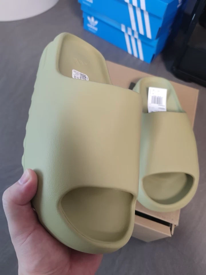 Adidas Yeezy Sandalia Slide “Resina” Talla 12 Foto 3 de 4