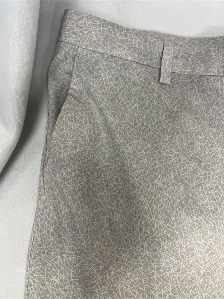 Golf Shorts Cutter Buck 40 Beige/ White Chino Flat Front , polyester/spandex - Image 2 of 4