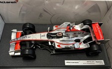 Hot Wheels 1/18 McLaren MP4-21 Raikkonen 278380
