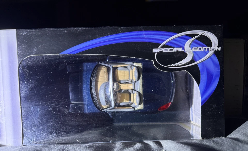 Maisto 2006 Pontiac Solstice escala 1:24 diecast modelo de coche azul Foto 2 de 4