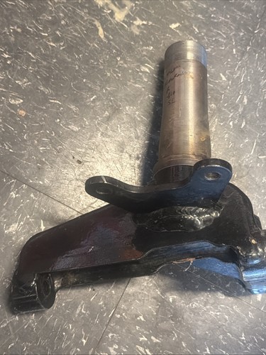 TWM Racing Products Spindle Blue Front Rocket Dirt Late Model TWM Spindle Left