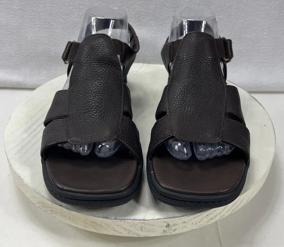 Sandalias de pescador de gancho y bucle marrón de cuero granulado Azaleia para mujer talla 10 M Foto 2 de 4