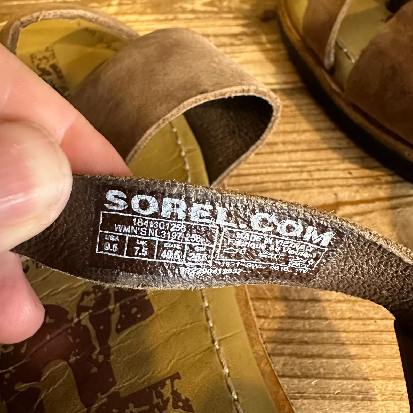 sorel comfort toe loop ella criss cross strappy shoes
