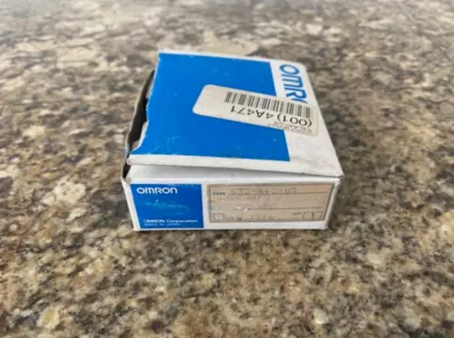 OMRON S32-A4C-US / S32A4CUS -new open box