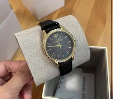 Michael Kors Women display picture 3