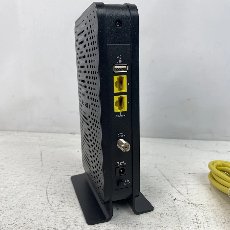 Módem de cable dos en uno NETGEAR C3700 DOCSIS 3.0 600Mbps + Router WiFi Foto 3 de 4