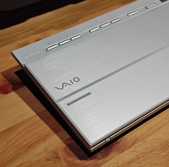 Sony Vaio VGP-WKB5DE Wireless Keyboard European version - Image 3 of 4