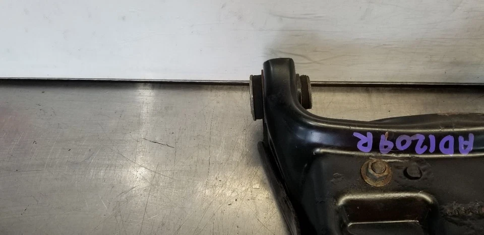 93 GMC TYPHOON BRAZO DE CONTROL SUPERIOR PASAJERO DELANTERO DERECHO Foto 2 de 4