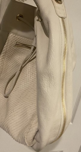 Furla Made In Italy Ivory Genuine Leather Snap/Pull String Shoulder Bag EUC - Picture 6 of 8