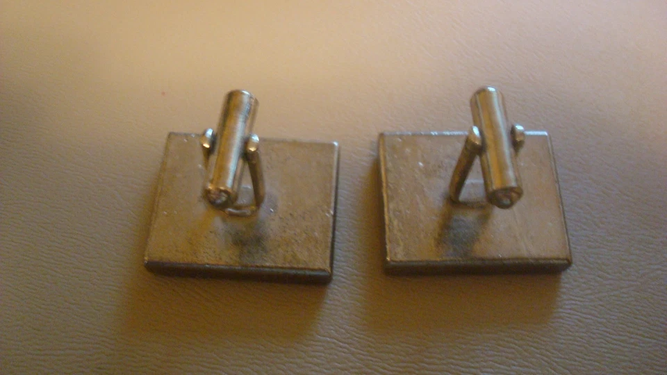 Gemelos de colección con casco guerrero verde intaglio centurión griego romano tono plata Foto 3 de 4