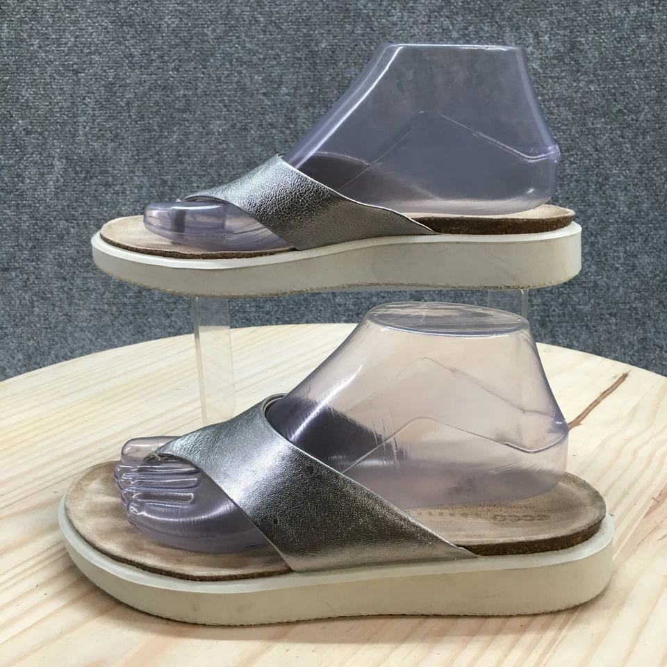 Sandalias Ecco para mujer 8 Corksphere tanga puntera plateada sin cordones comodidad baja Foto 2 de 4