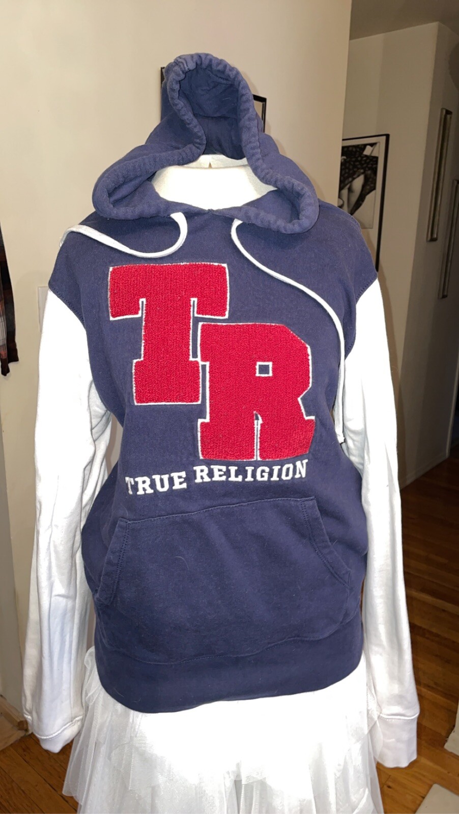 True Religion Chenille Patch Pullover Hoodie Swea… - image 1
