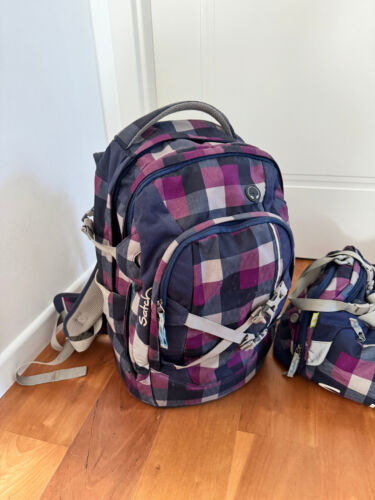 Satch Pack Schulrucksack + Sporttasche karo Lila/Blau ergonomisch Rucksack - Bild 2 von 12