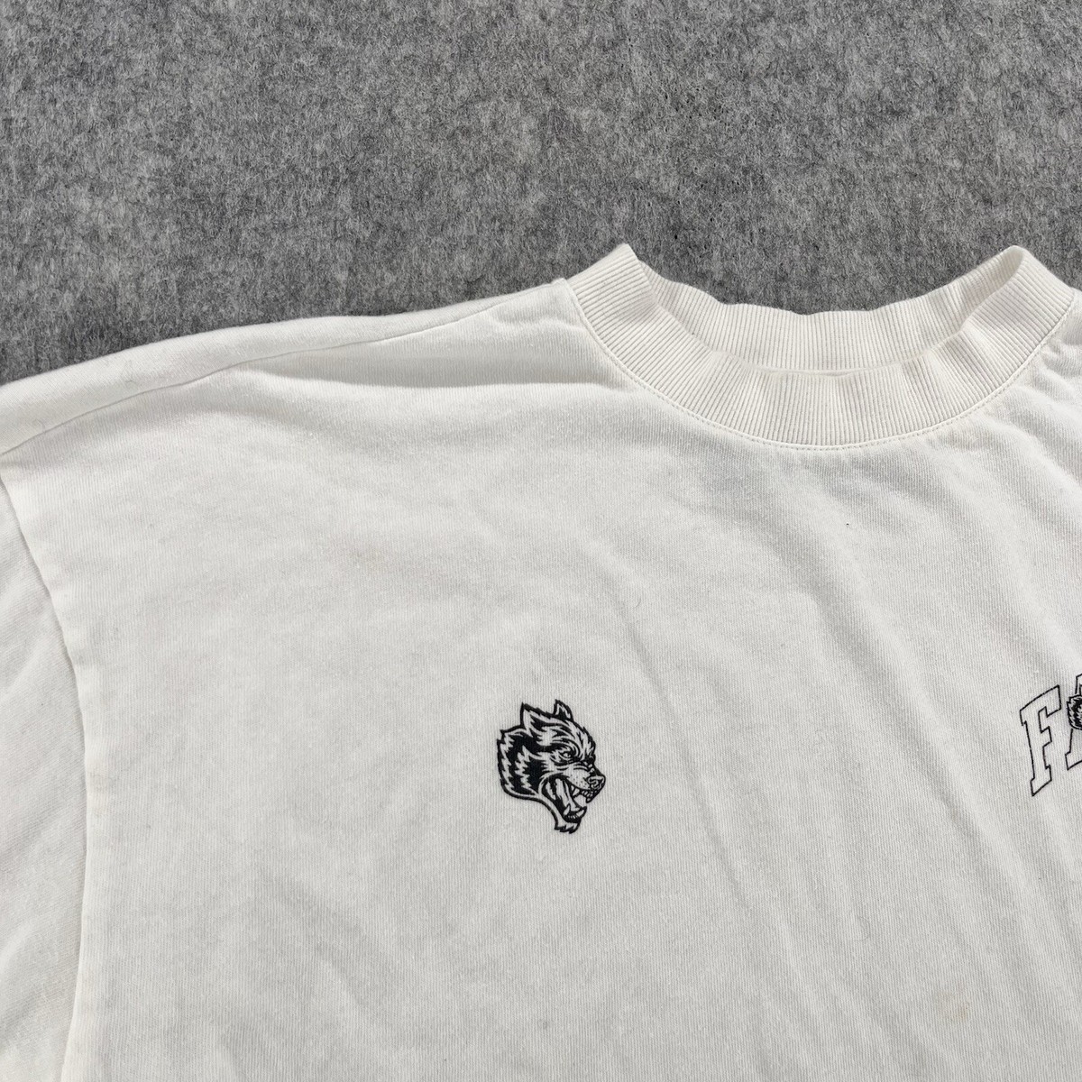 Darc Sport Wolves Mens White Family 354/1000 Gym Athletic T Shirt