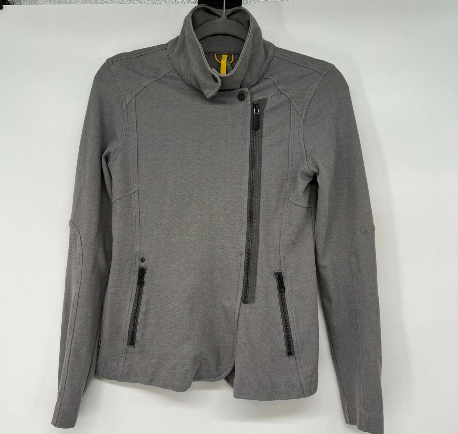 lole activewear eco friendly zipper pockets jacket